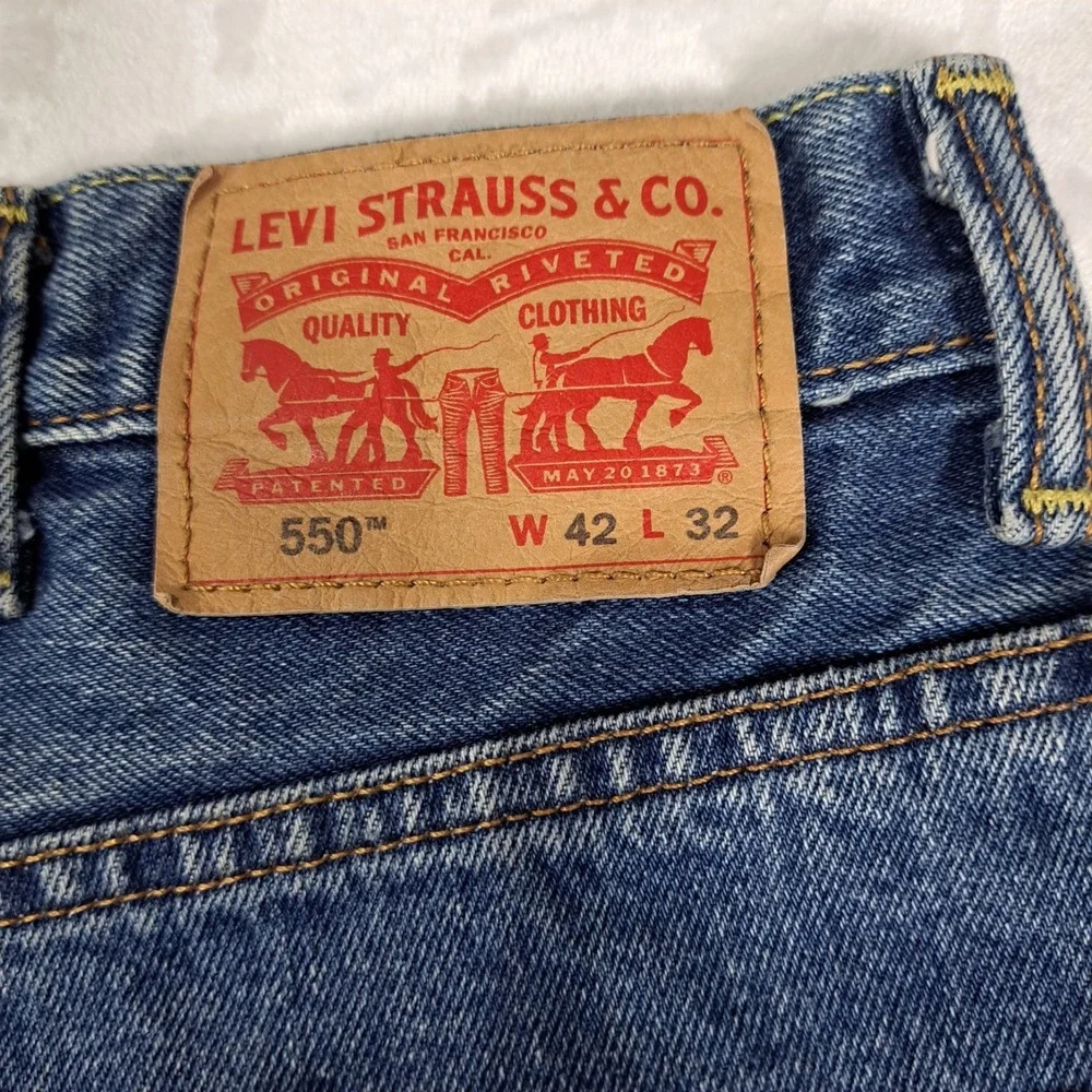 Levi's 550 Relaxed Fit Jeans Mens 42x32 Blue Excellent Denim Tapered Leg
